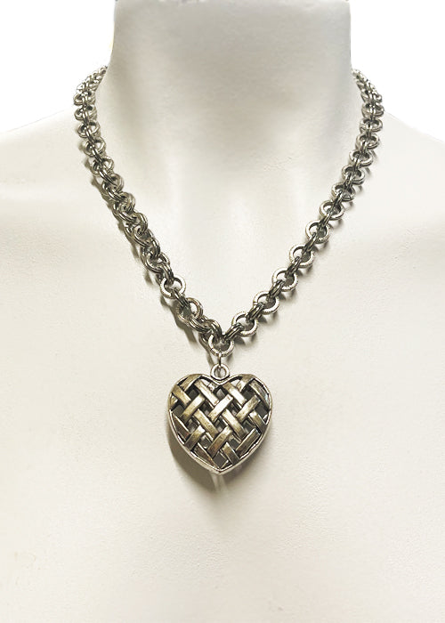 chain heart necklace by pinky star